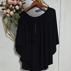 SEASON .JSBlack Women's Flowing Top - Classic Loose Fit